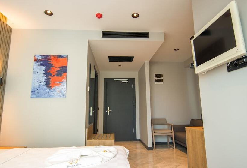 Sherlock Homes Hotels