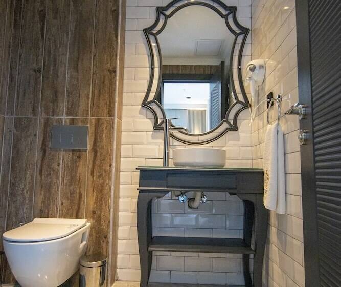 Sherlock Homes Hotels