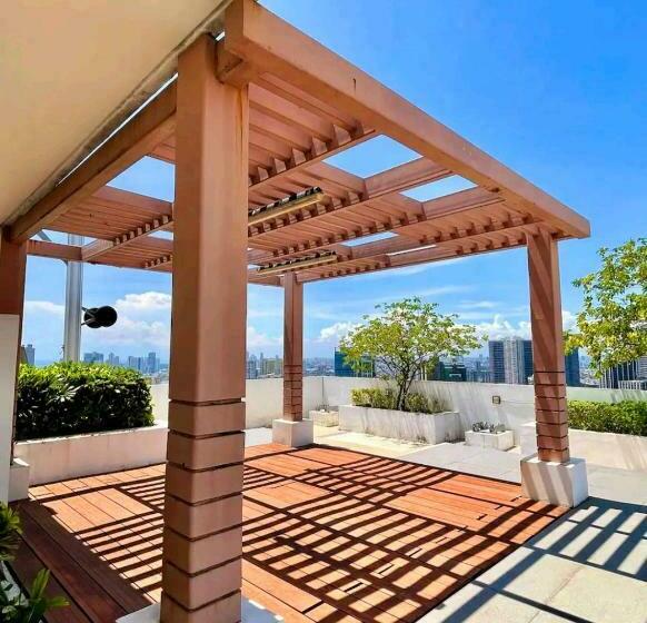 The Beacon Makati Lukeskye Suite