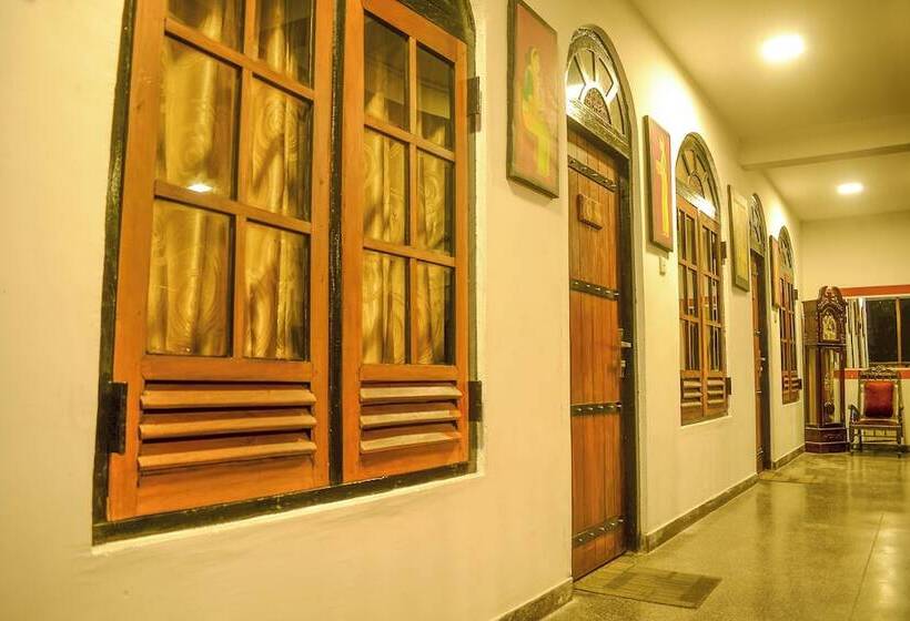 호스텔 Sizzle Sports Club