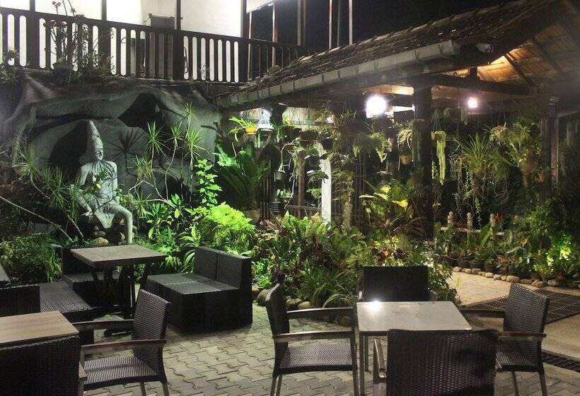 호스텔 Sizzle Sports Club