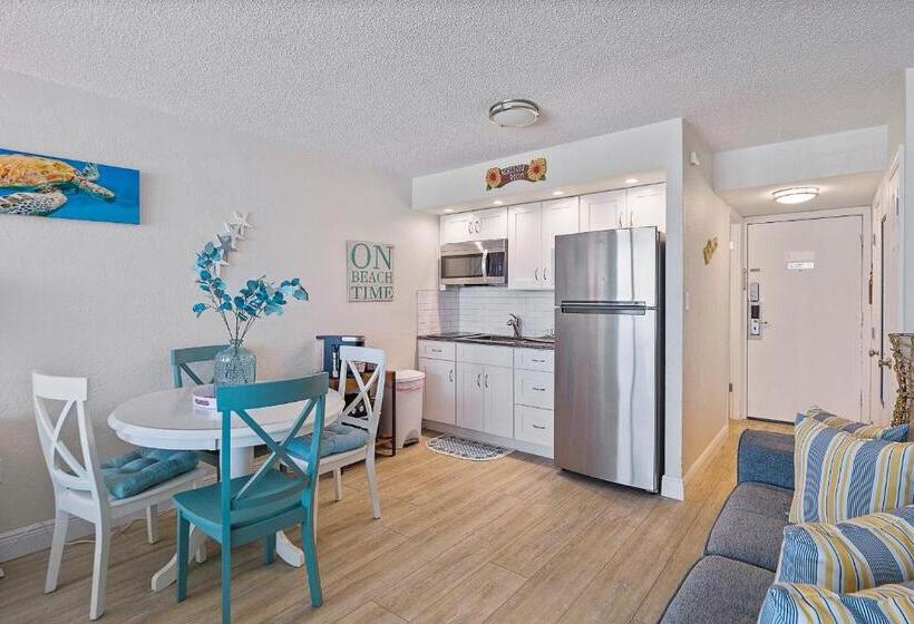 Aloha Hibiscus Room,sunset Views   Hawaiian Inn Beach Resort