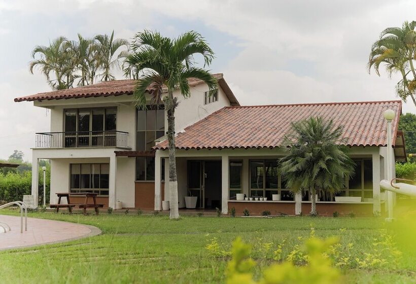 هتل Chalet La Sofia By Majuva