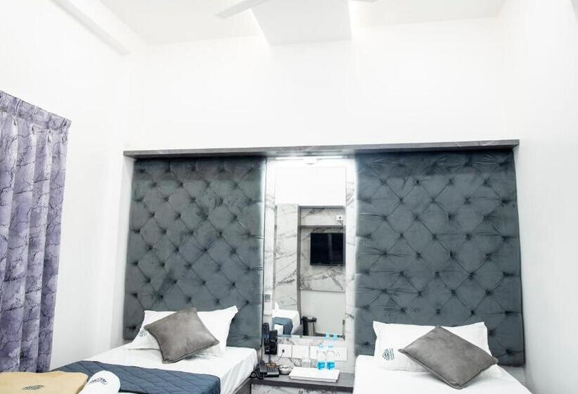 Отель Jsm Residency