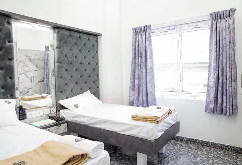 Отель Jsm Residency