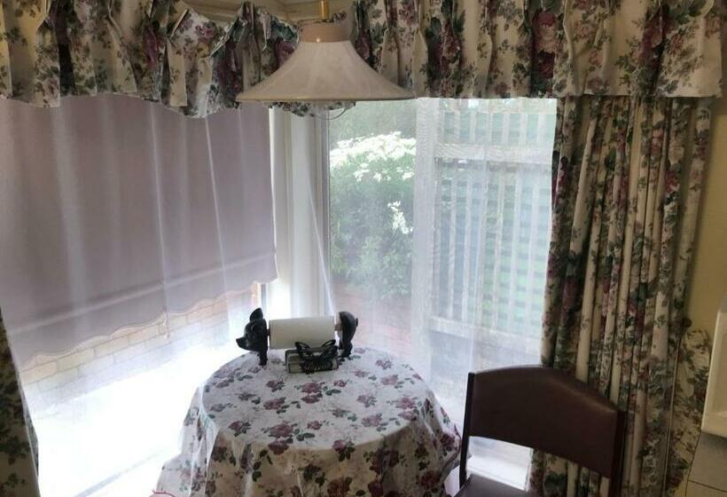 בית מלון כפרי Lanaud Farm Stay