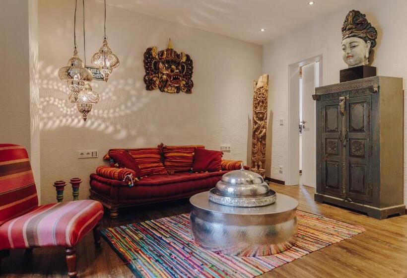 בית מלון כפרי Little 7   Boutique