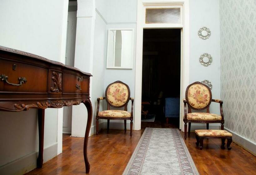 פנסיון Cozy Blue Guesthouse