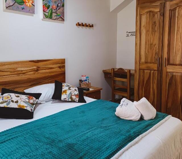 פנסיון Famy Hostal Nardo S