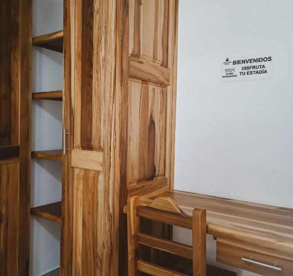 פנסיון Famy Hostal Nardo S