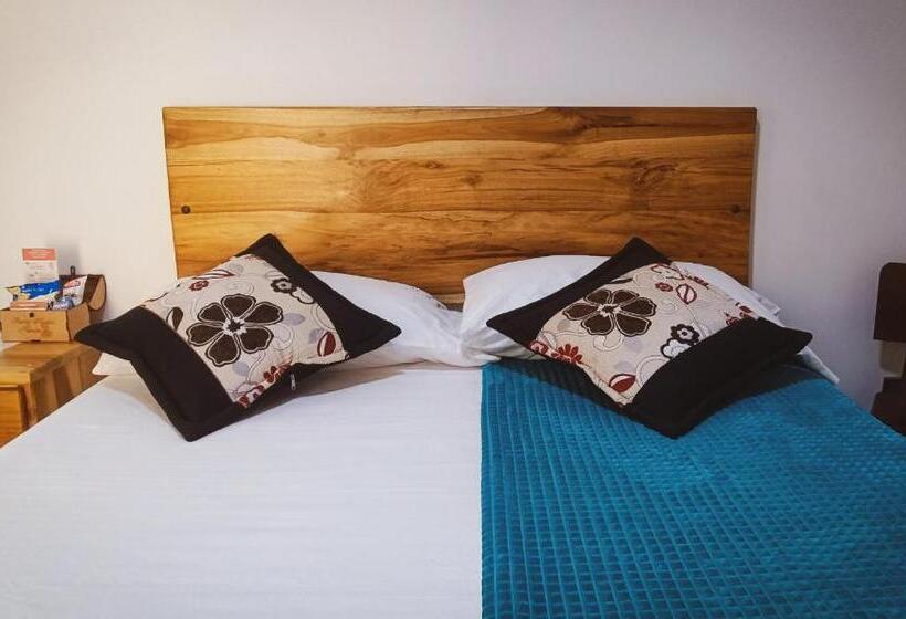 פנסיון Famy Hostal Nardo S