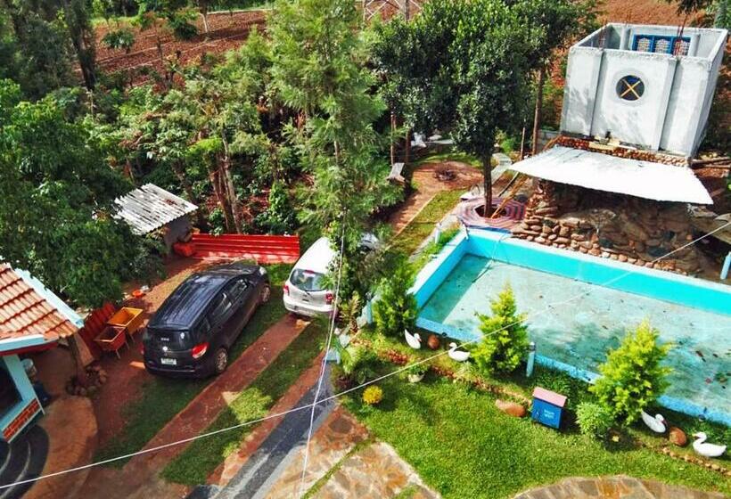 리조트 Staymaker Honey Green Acres Homestay