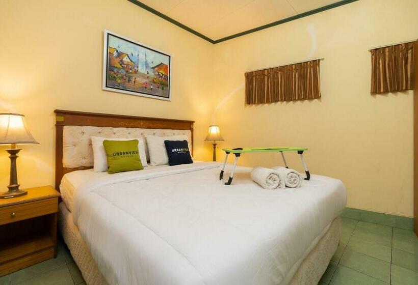 Urbanview Hotel Griya Astoeti 2 Cisarua Puncak