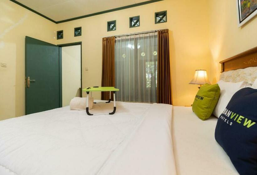 Urbanview Hotel Griya Astoeti 2 Cisarua Puncak