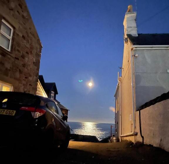 مبيت وإفطار Crastercarr