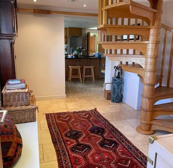 مبيت وإفطار Crastercarr