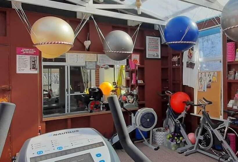 تختخواب و صبحانه Lioness Estate   Dunedin