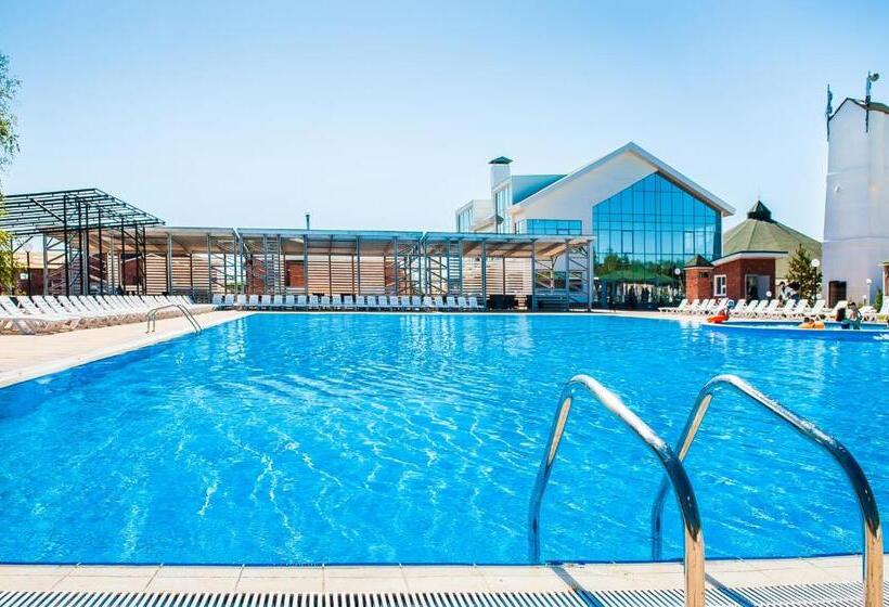 هتل Balqaragai Forest Family Resorts