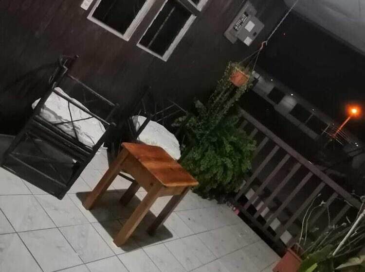 هتل کپسول Cabinas Carolina