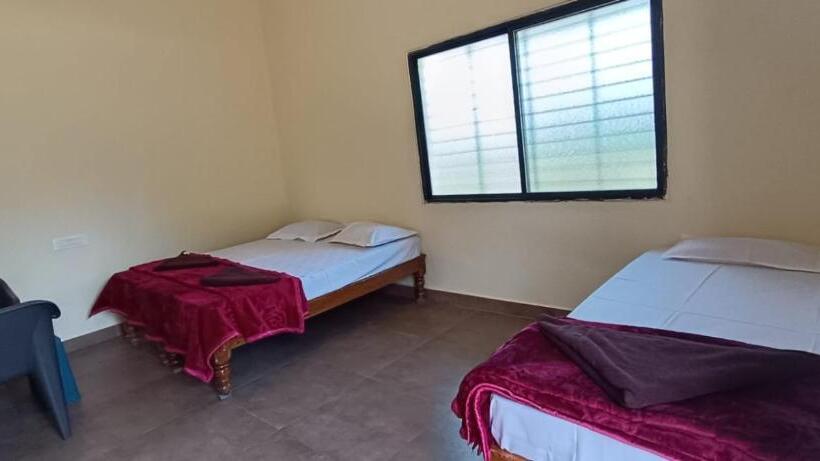 هتل Greenstone Resort Hampi