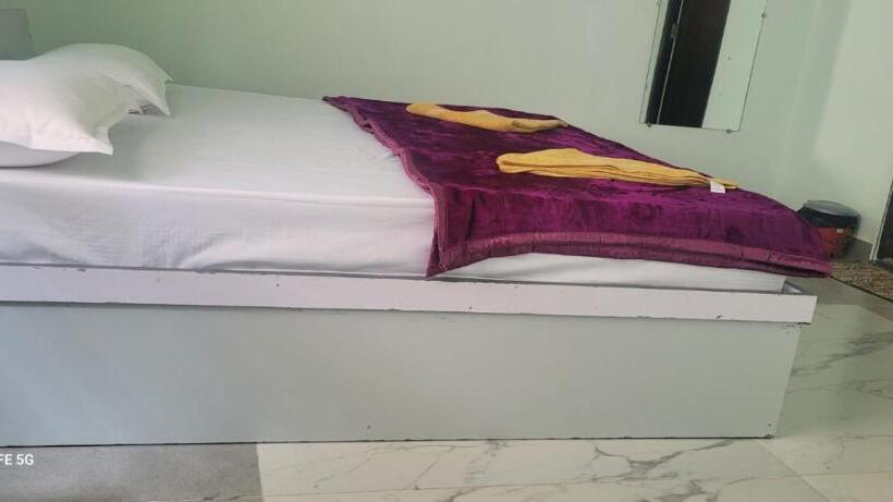 هتل Greenstone Resort Hampi