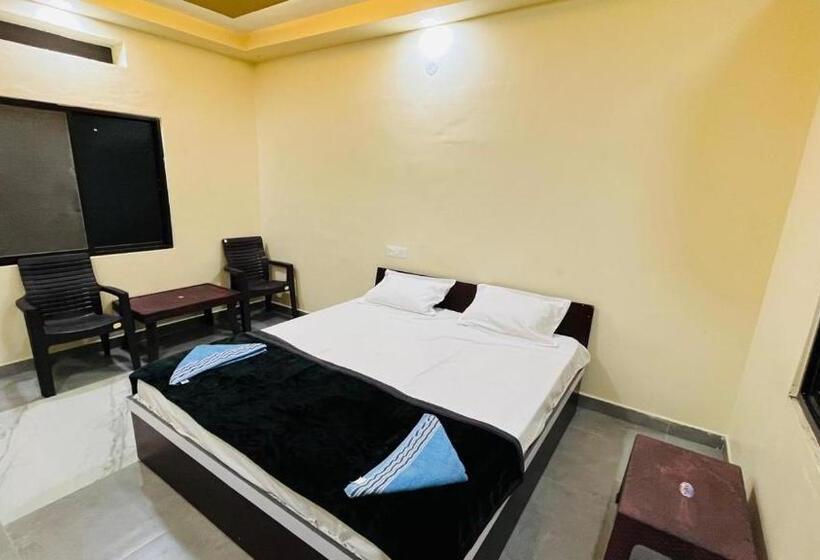 هتل Greenstone Resort Hampi