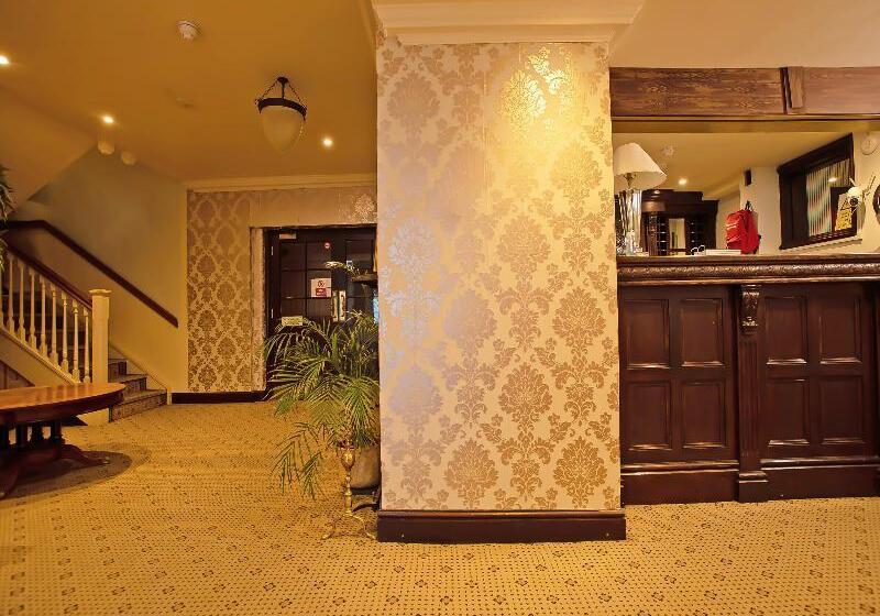 호텔 Great White Horse