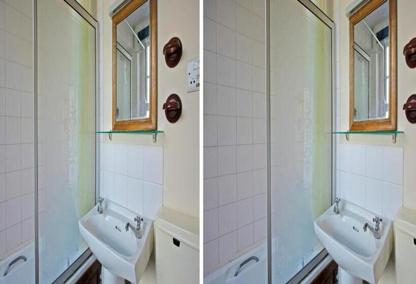 호텔 Great White Horse