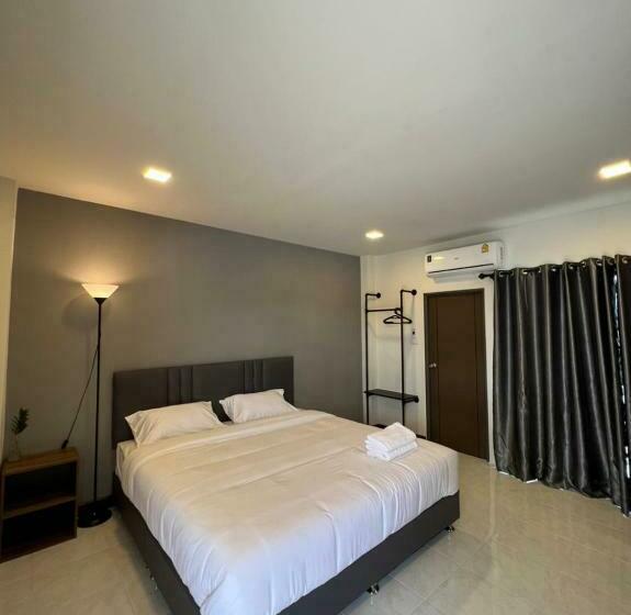 호텔 Seeon Place/สีอ่อนเพลส