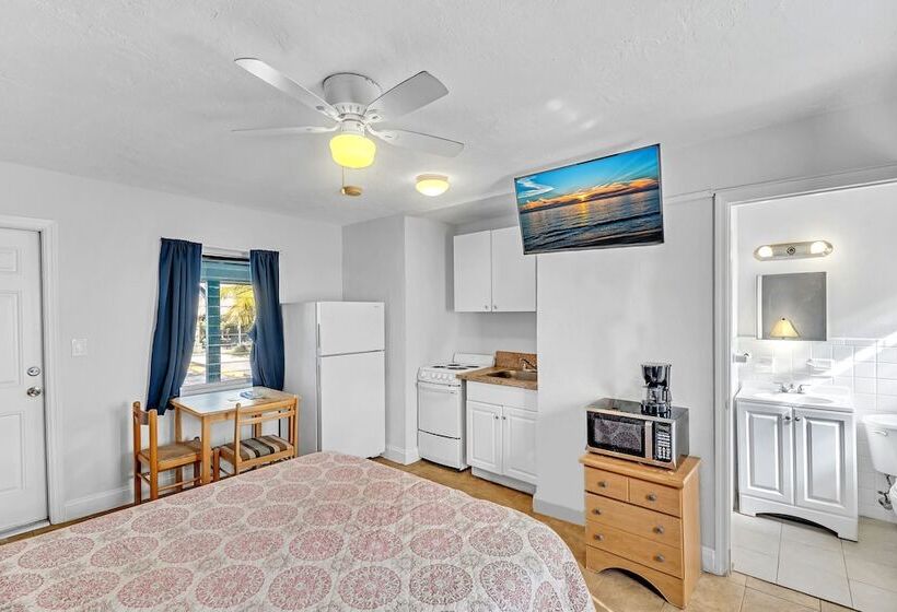 Отель The Caroline