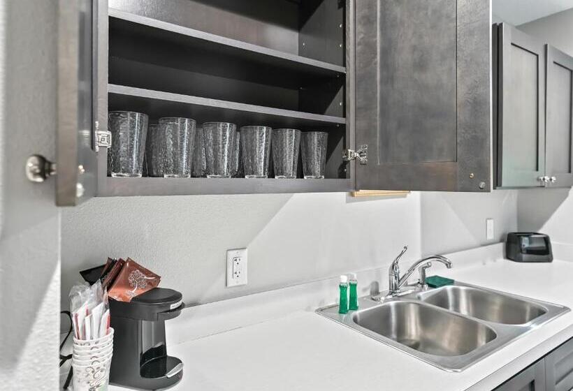 فندق على الطريق Ocala Suites