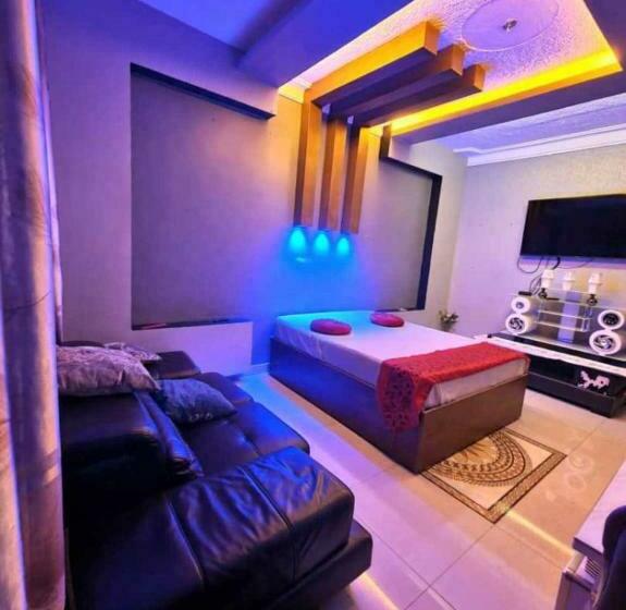 Pension Baileys Suites And Guest Rooms