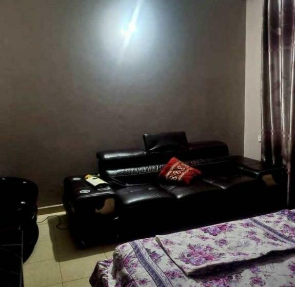 Pension Baileys Suites And Guest Rooms