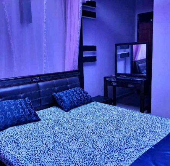 Pension Baileys Suites And Guest Rooms