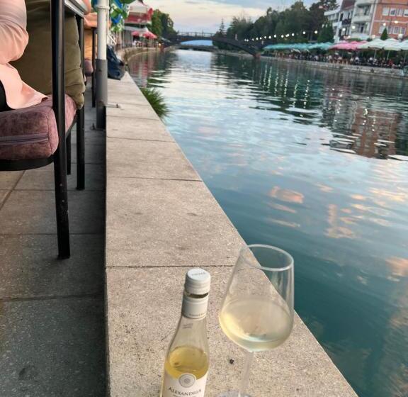 پانسیون Villa Abi Center