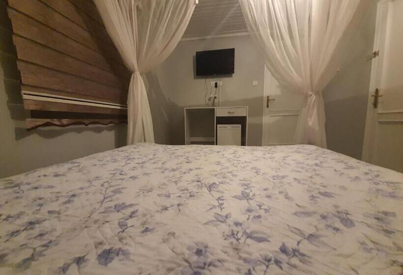 Beyazev Buti̇k Otel Maşuki̇ye