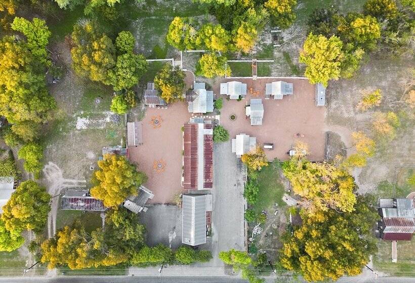 Отель Camp Comfort