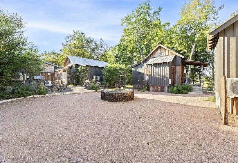 Отель Camp Comfort