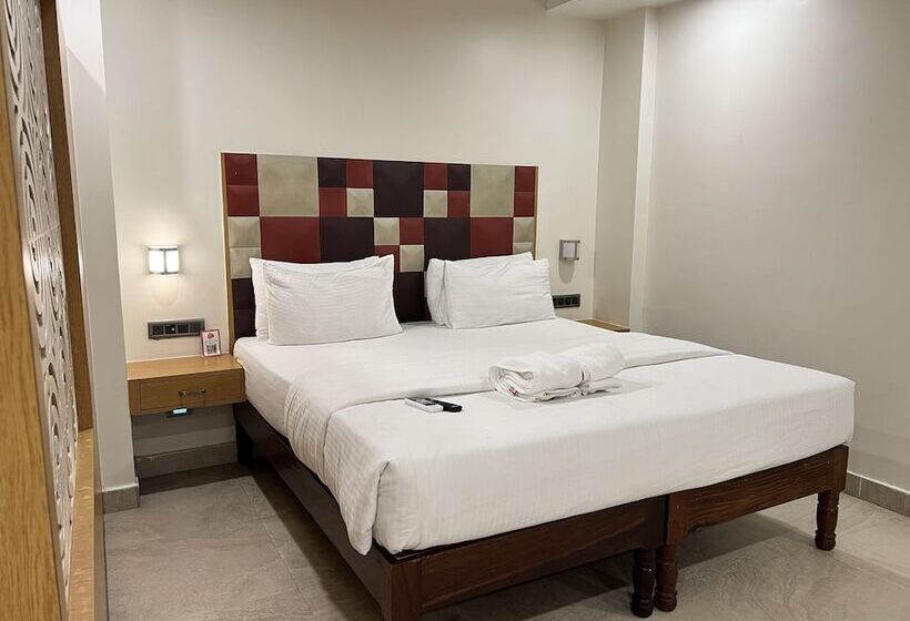 酒店 Diviyum Manor