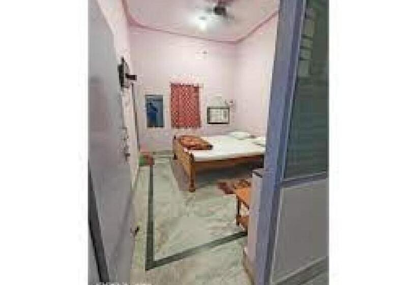 فندق Jarasandh Lodge, Sasaram