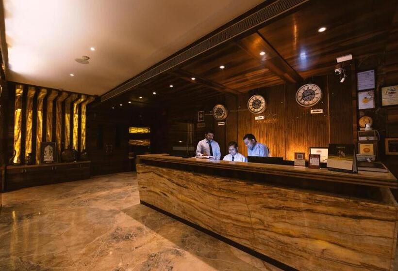 Отель Millennium Inn, Prayagraj