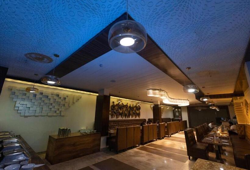 Отель Millennium Inn, Prayagraj