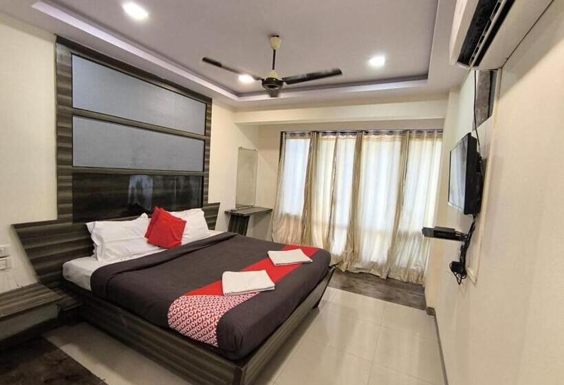 בית מלון כפרי Phoenix,panvel