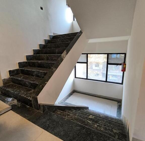 בית מלון כפרי Phoenix,panvel