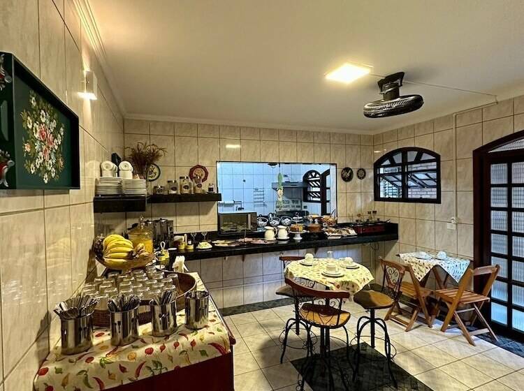 Отель Pousada Amanhecer Do Itaguá