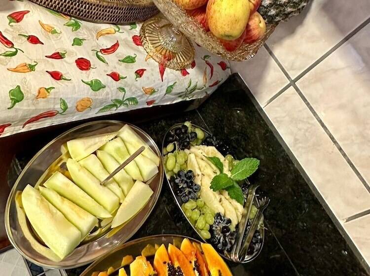 Отель Pousada Amanhecer Do Itaguá