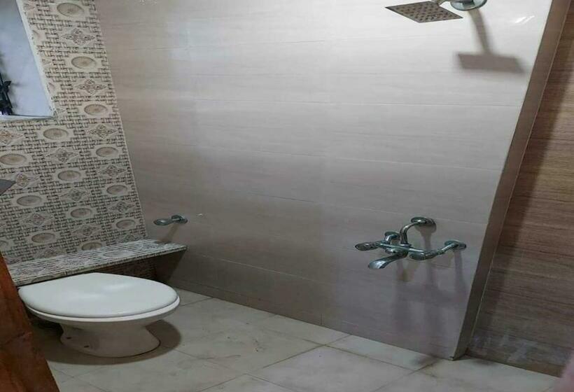 Hotel Satkar Lodging & Boarding By Wb Inn