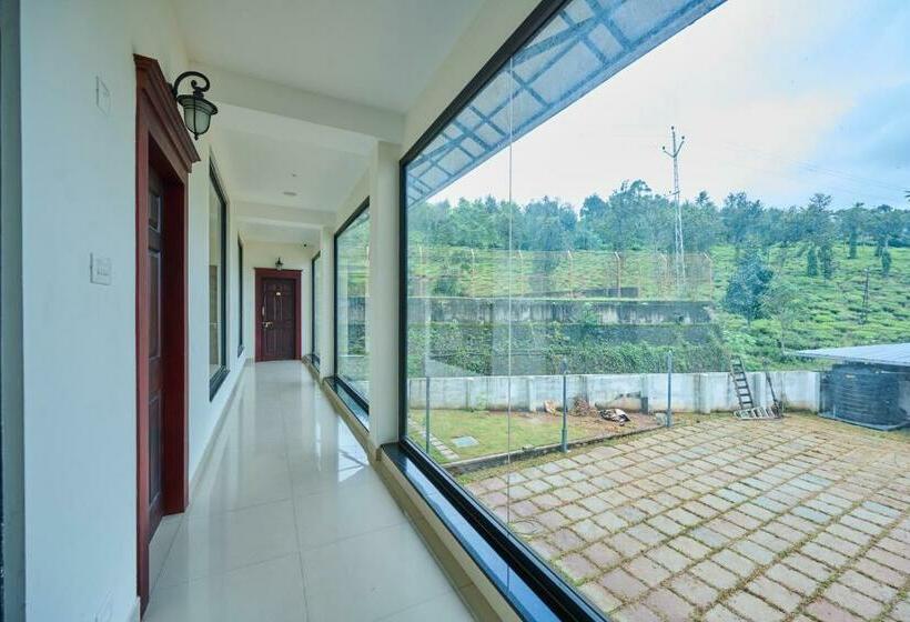 Отель Thekkady Gavi Suites