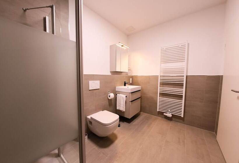 بنسيون 247 Selfcheckin Pferdemarkt