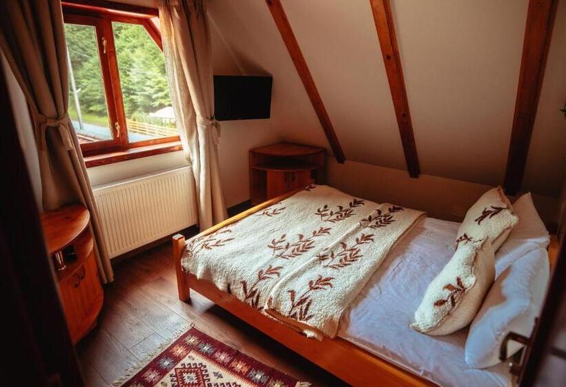 Пансион Casa Cheile Dâmbovicioarei   Cabana 1